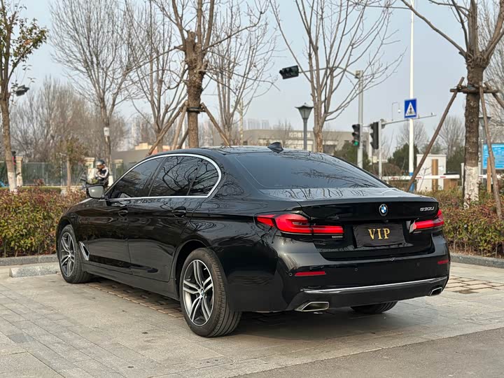 Фото 6 - BMW 5 Series