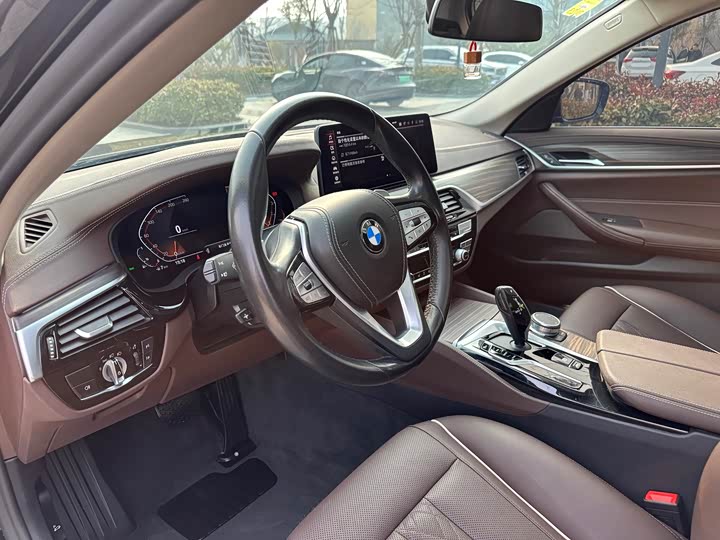 Фото 9 - BMW 5 Series