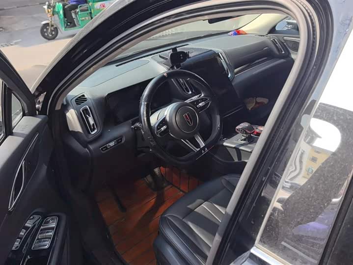 Фото 9 - Hongqi HS3