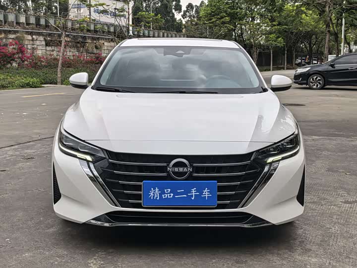 Фото 2 - Nissan Sylphy