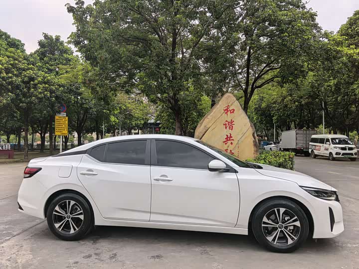 Фото 4 - Nissan Sylphy