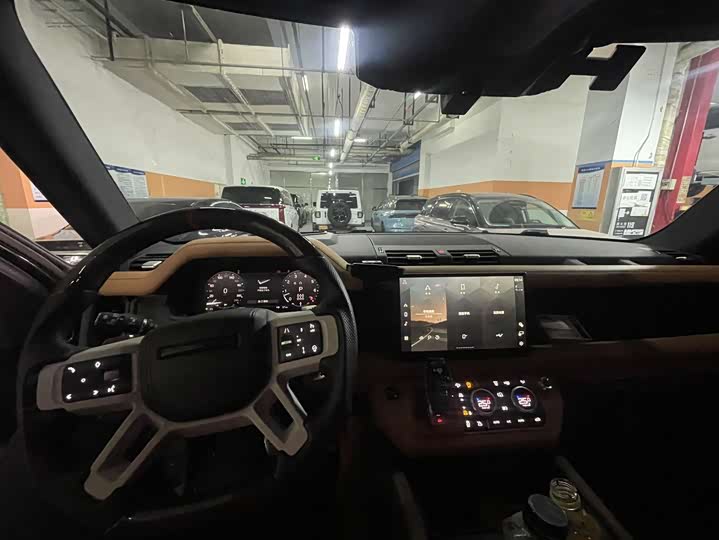 Фото 7 - Land Rover Defender