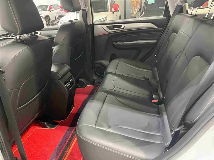 Фото 8 - Haval M6