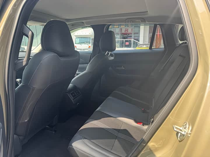 Photo 6 - Mazda CX-50