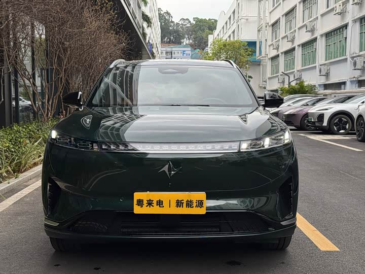 Photo 2 - Dongfeng Yipai eπ 008