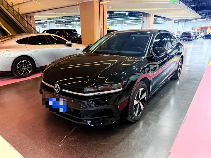 Фото 1 - Volkswagen Magotan