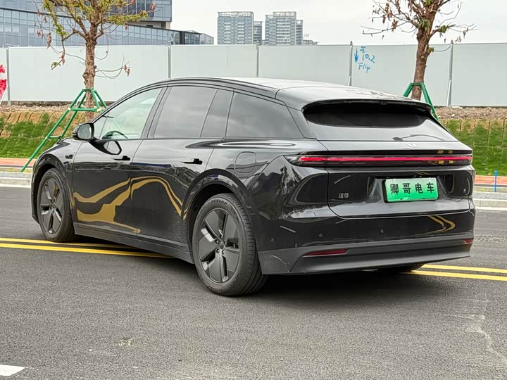 Фото 4 - LiXiang i6