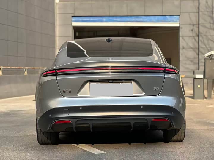 Фото 6 - Nio ET5