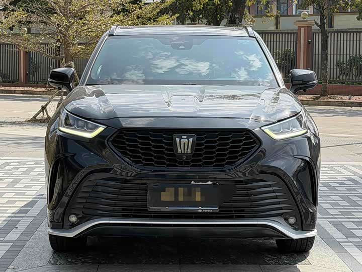 Фото 2 - Toyota Crown Kluger