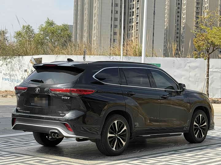 Фото 9 - Toyota Crown Kluger