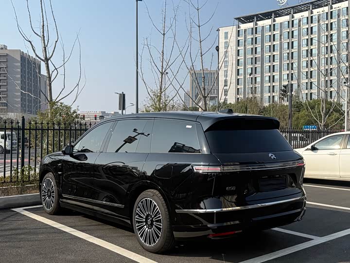 Фото 7 - Nio ES8