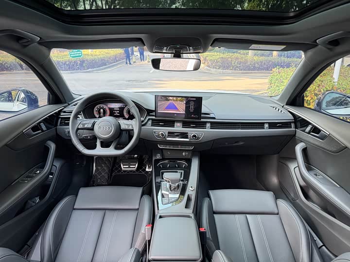 Фото 4 - Audi A4L