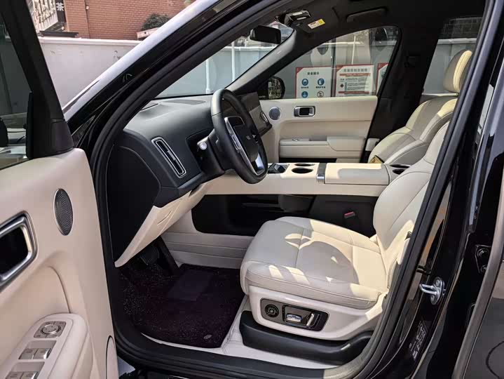 Фото 2 - LiXiang L9