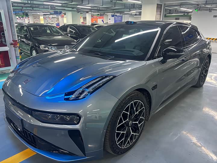 Фото 1 - Zeekr 001