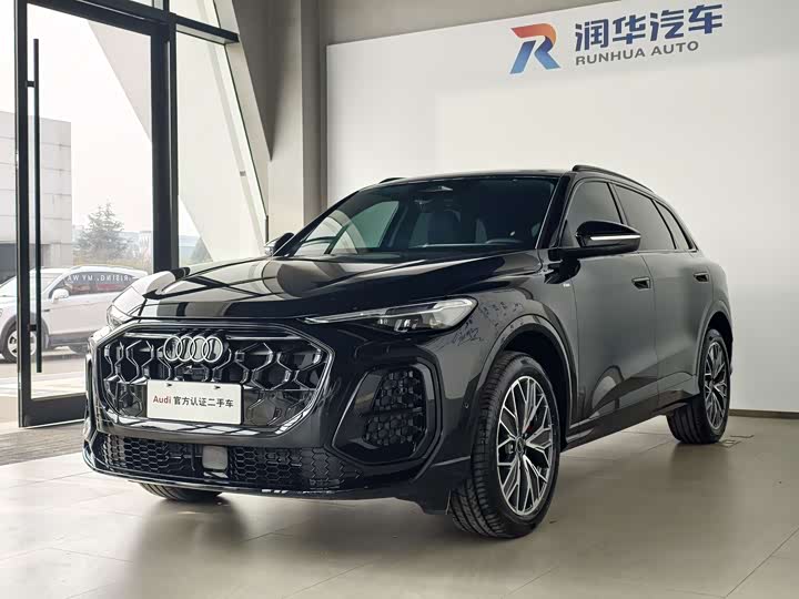 Фото 1 - Audi Q5L