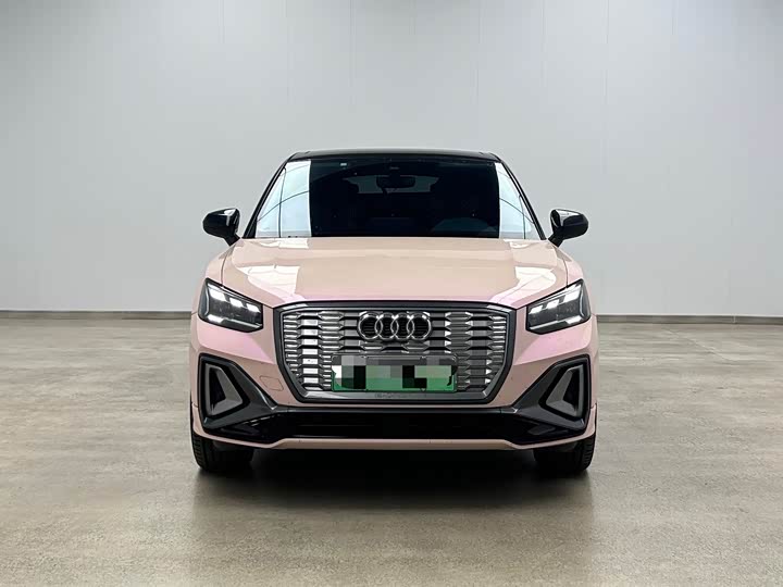 Фото 2 - Audi Q2L e-tron