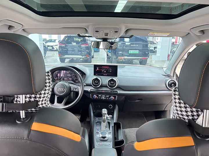 Фото 8 - Audi Q2L e-tron