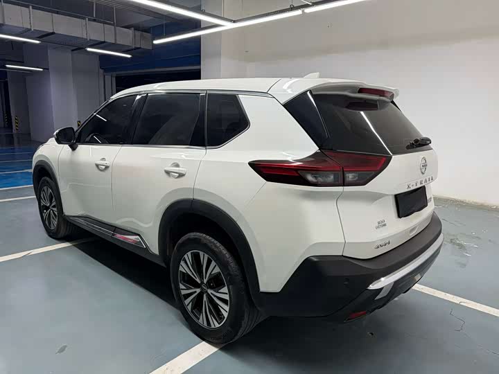 Фото 9 - Nissan X-Trail