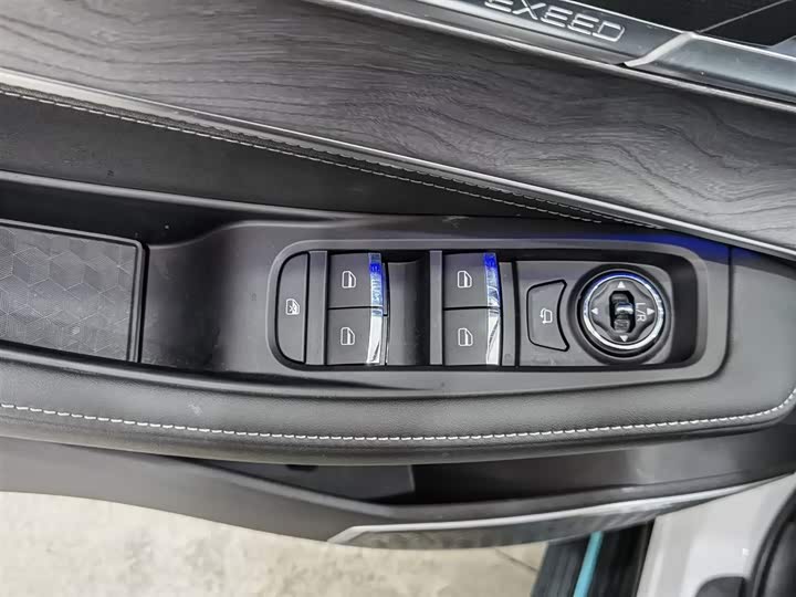 Фото 9 - Exeed LX C-DM Hybrid