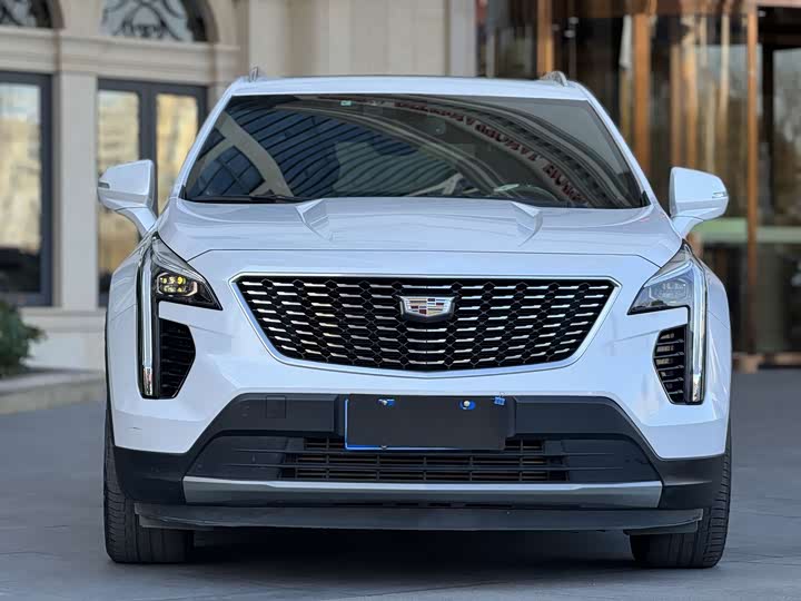 Фото 1 - Cadillac XT4