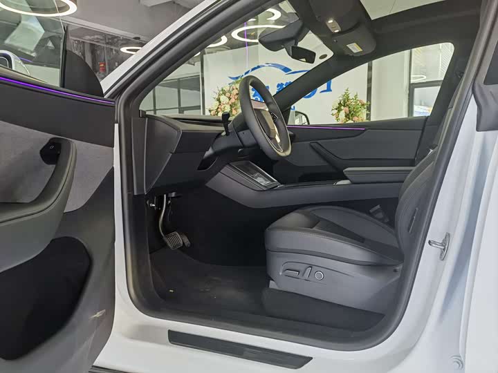 Фото 8 - Tesla Model Y