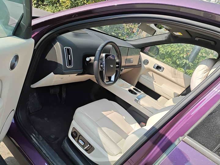 Фото 2 - LiXiang L9