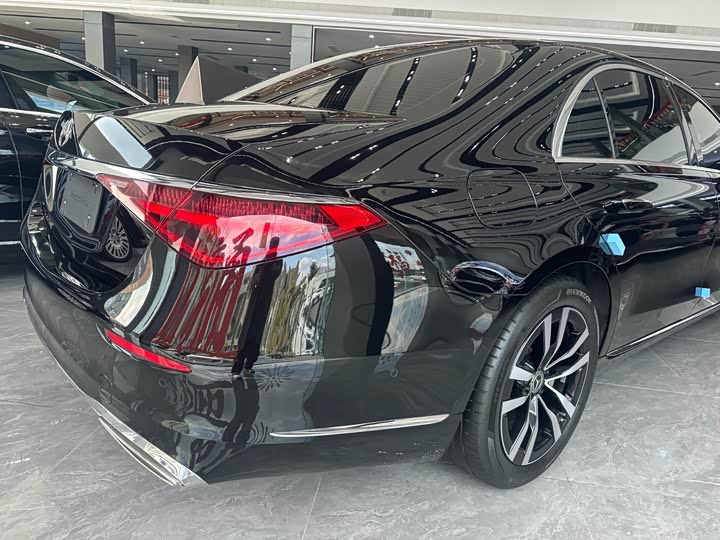 Фото 5 - Mercedes-Benz S-Class