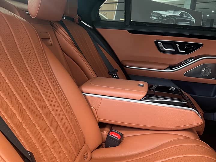 Фото 9 - Mercedes-Benz S-Class