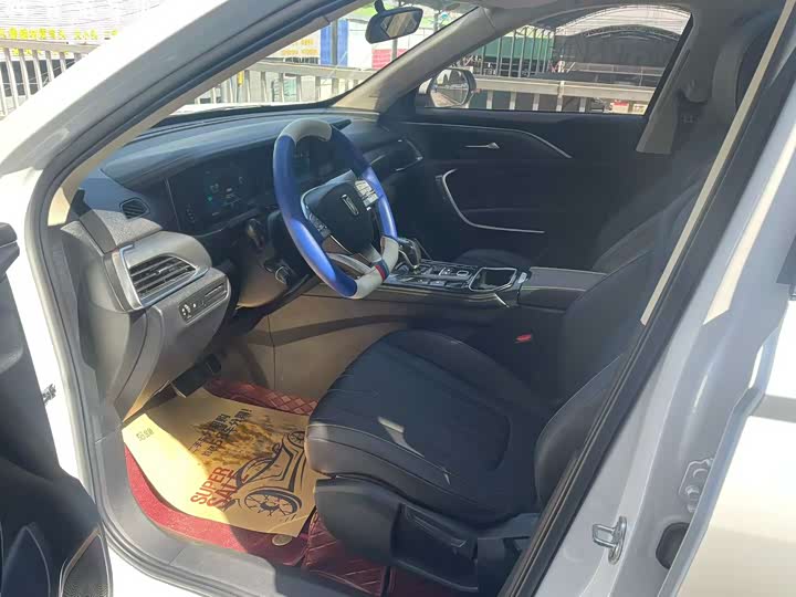 Фото 7 - Bestune T77