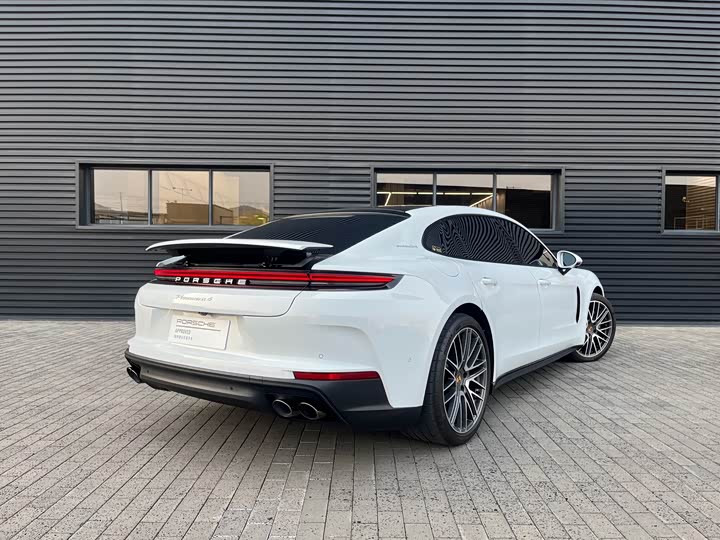 Фото 5 - Porsche Panamera