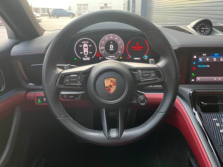 Фото 9 - Porsche Panamera