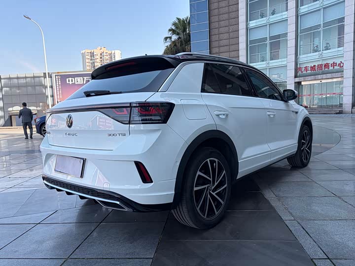 Фото 4 - Volkswagen T-Roc