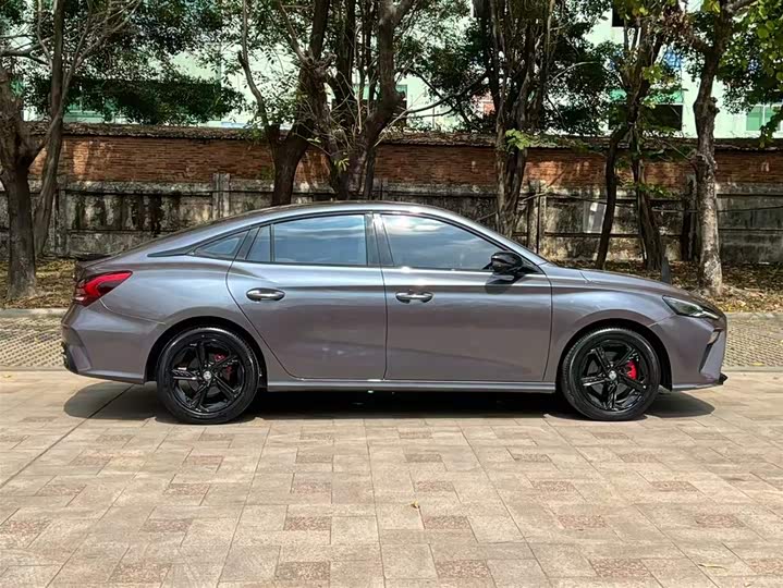 Фото 4 - MG Motor 5 Scorpio