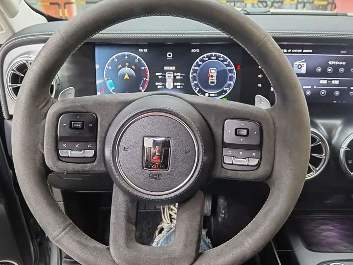 Фото 8 - Tank 300