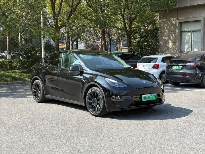 Фото 3 - Tesla Model Y