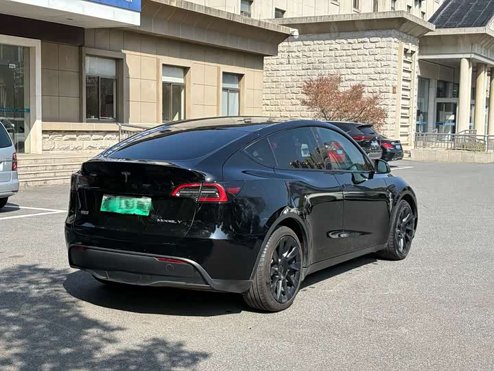 Фото 7 - Tesla Model Y