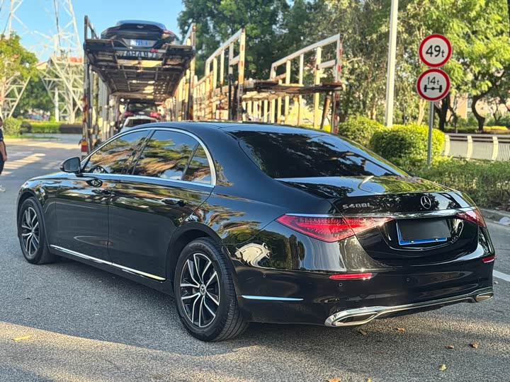 Фото 9 - Mercedes-Benz S-Class