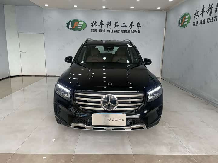 Фото 2 - Mercedes-Benz GLB-Class