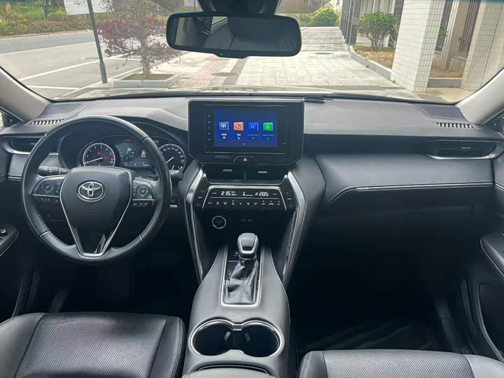 Фото 6 - Toyota Harrier