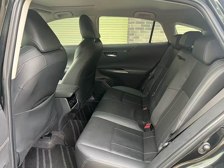 Фото 9 - Toyota Harrier