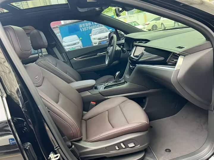 Фото 3 - Cadillac XT6