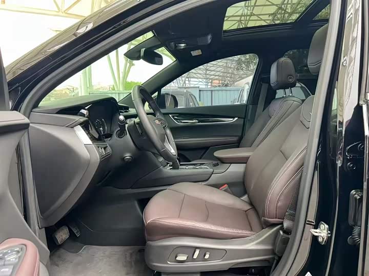 Фото 7 - Cadillac XT6