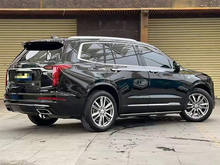 Фото 8 - Cadillac XT6