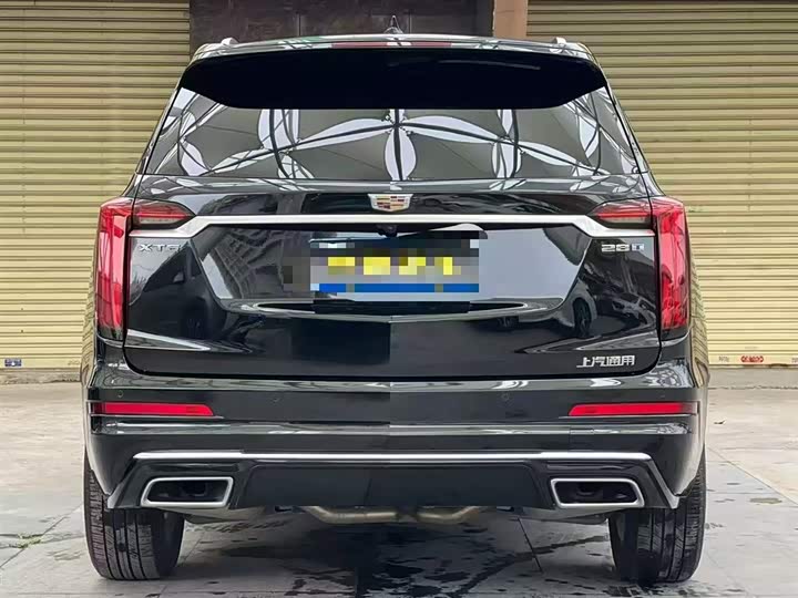 Фото 9 - Cadillac XT6