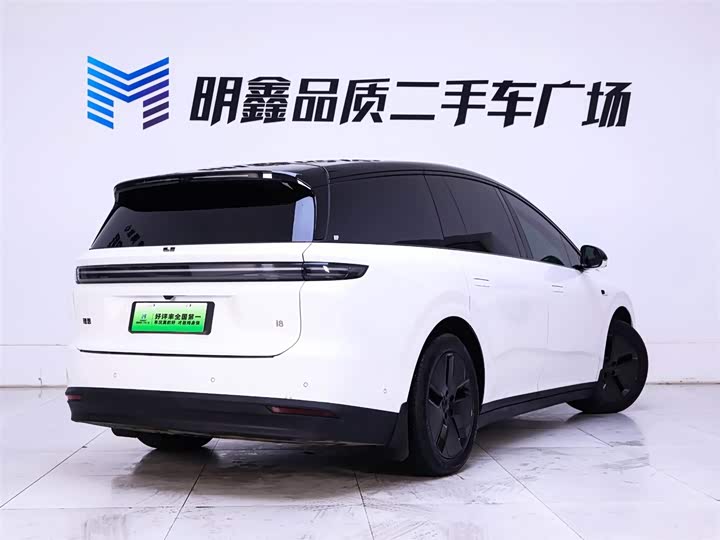 Фото 7 - LiXiang i8