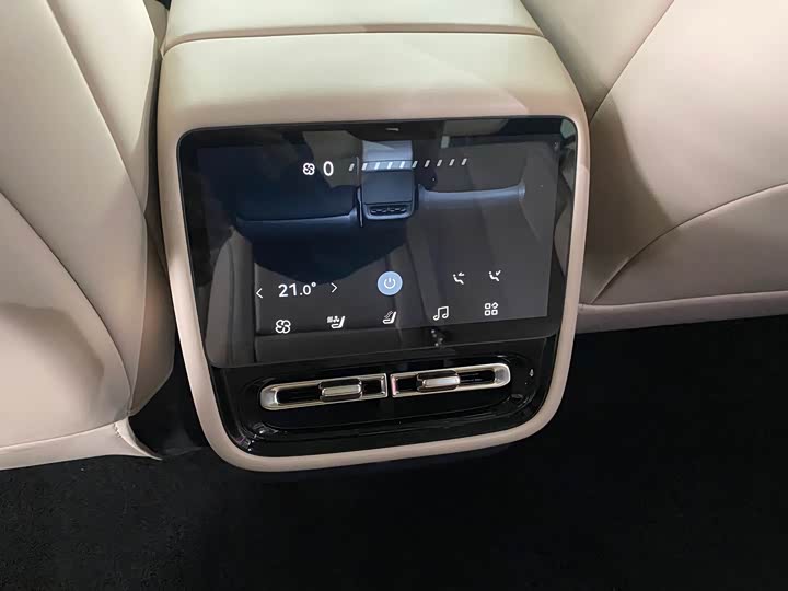 Фото 7 - XPeng F57