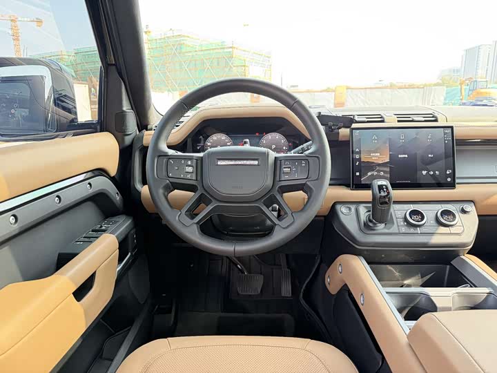 Photo 8 - Land Rover Defender