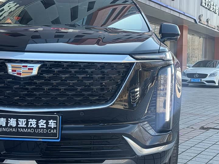 Фото 4 - Cadillac XT5