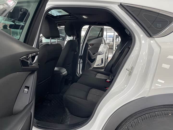 Фото 6 - Mazda CX-4