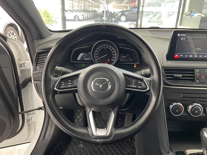 Фото 9 - Mazda CX-4
